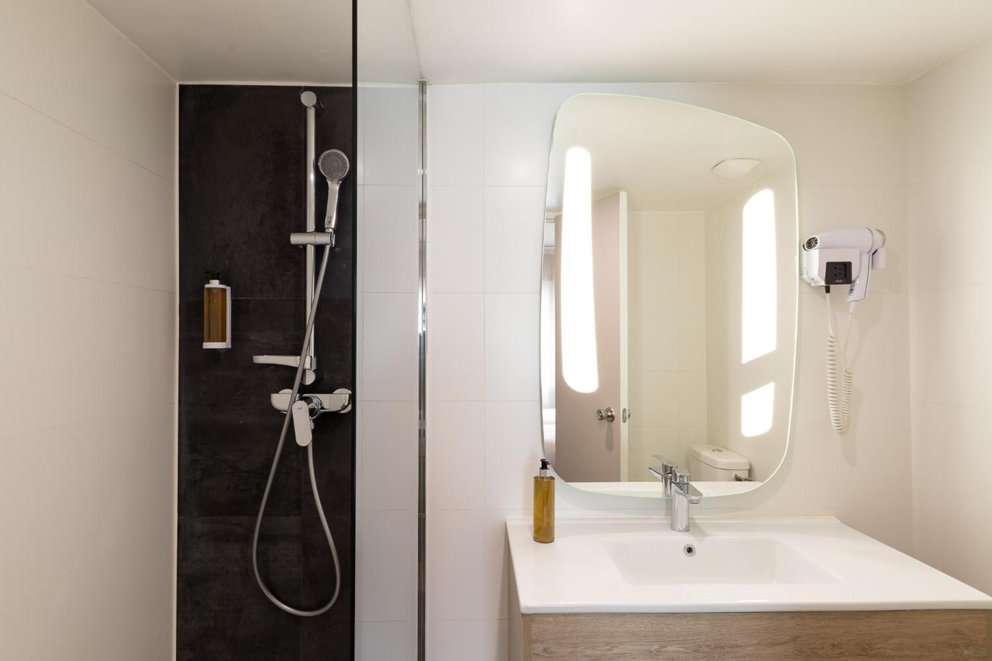 Ibis Styles Marseille Centre Prado Place Castellane Exteriör bild